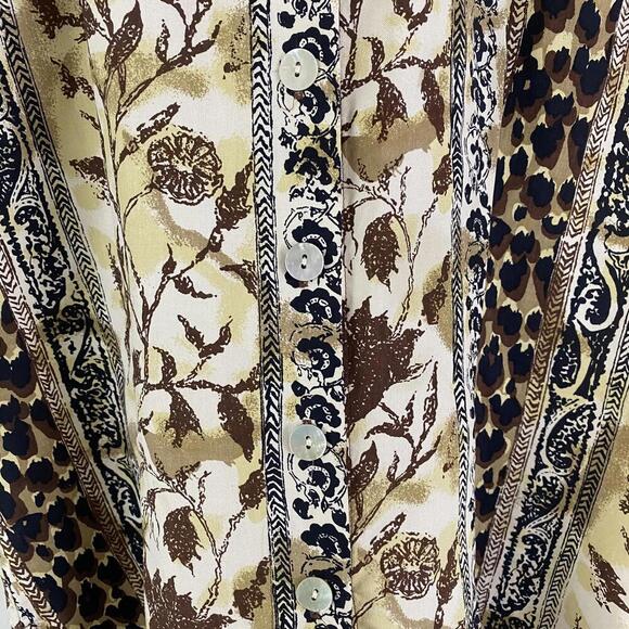HALSTON vintage 100% silk animal print button down blouse - Picture 3 of 6